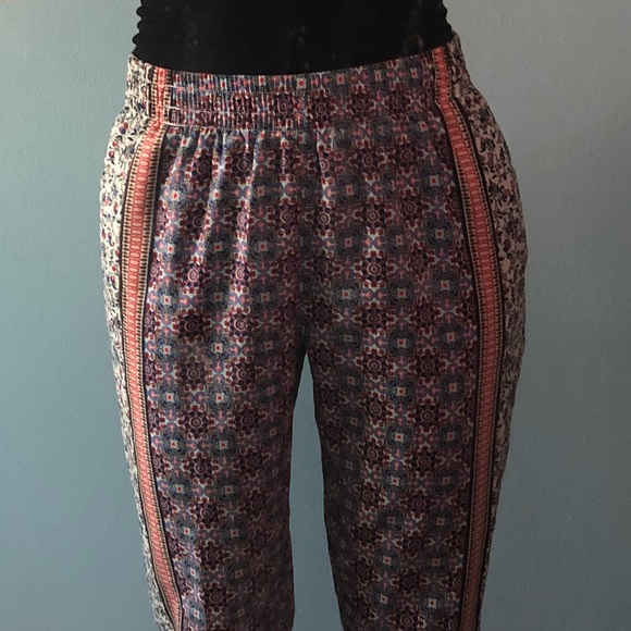 Pattern stretch waist pants with pockets - Picture 4 of 7